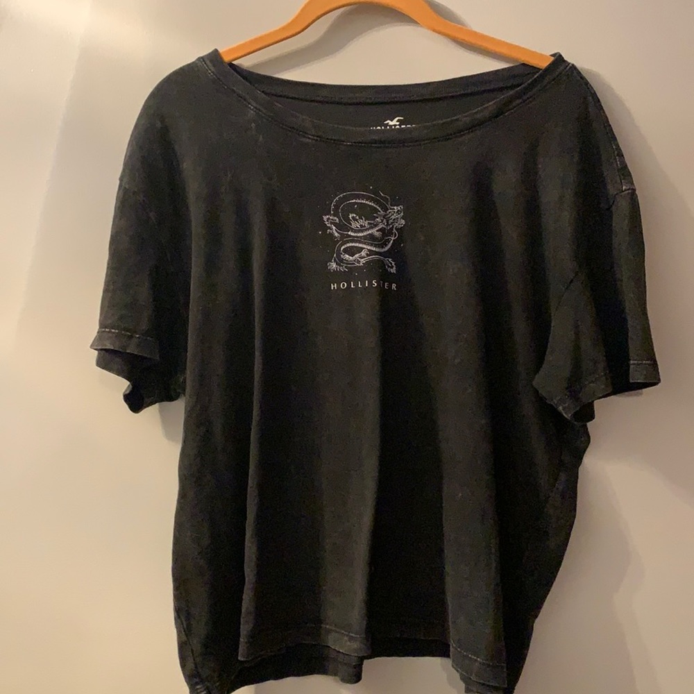 Hollister Graphic Tee